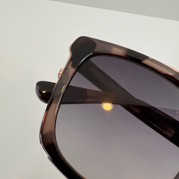 QUAY SUNGLASSES “SWEET DREAMS” 125 - Quay Australia Tortoise Shell sunglasses - Picture 16 of 16